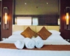 Deluxe king-sized bed 800