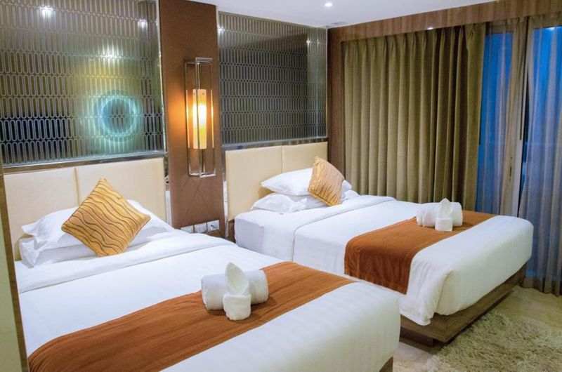 Deluxe room with twin beds 800