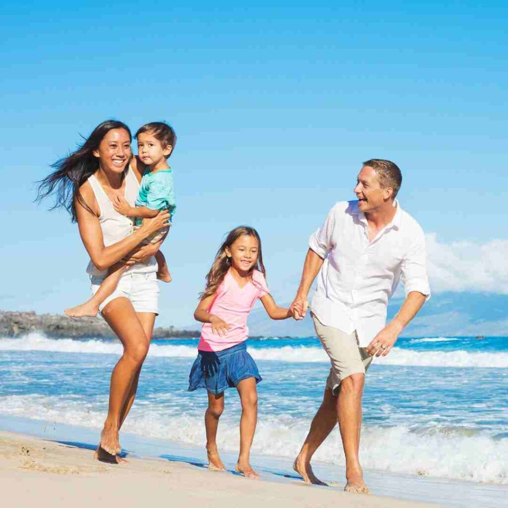 Family with kids on Phratamnak Beach in Pattaya